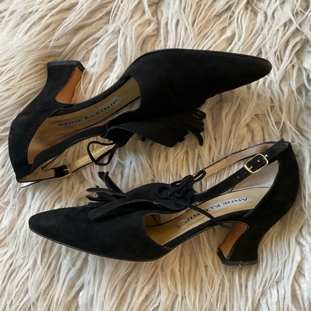 Anne Klein Vintage Black Suede Leather Fringe Tassel Pointed Toe Heels Size 7N - Picture 2 of 11